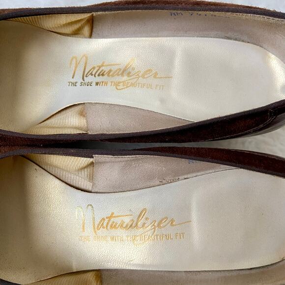 Naturalizer Leather Heels - Picture 6 of 9